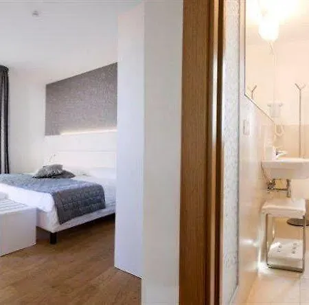 Hotel Polo 2*
